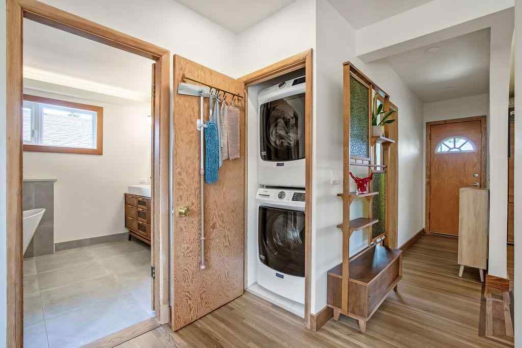 MLS® A2254067 - 851 13 Avenue NE in Renfrew Calgary, Residential