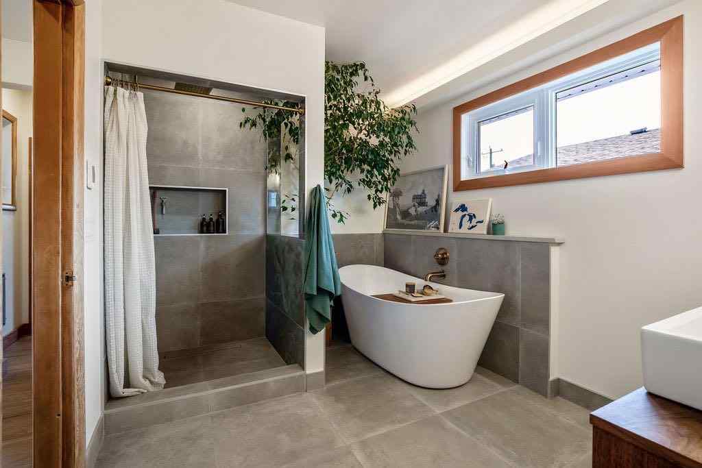MLS® A2254067 - 851 13 Avenue NE in Renfrew Calgary, Residential