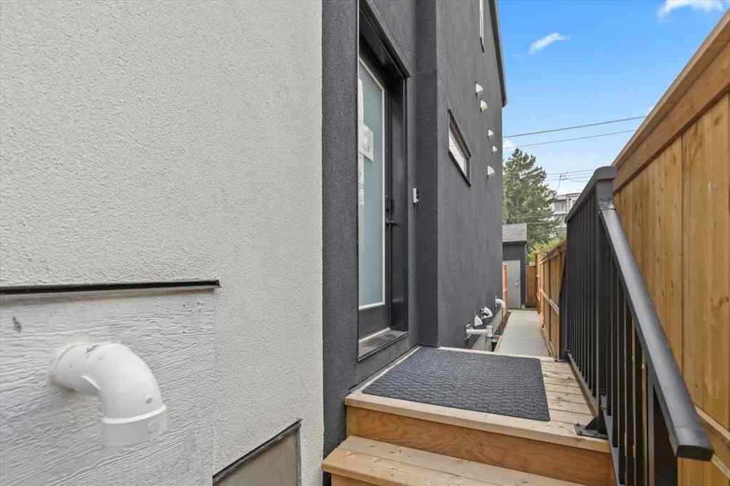 MLS® A2254072 - Unit #4 1825 27 Avenue SW in South Calgary Calgary, Residential