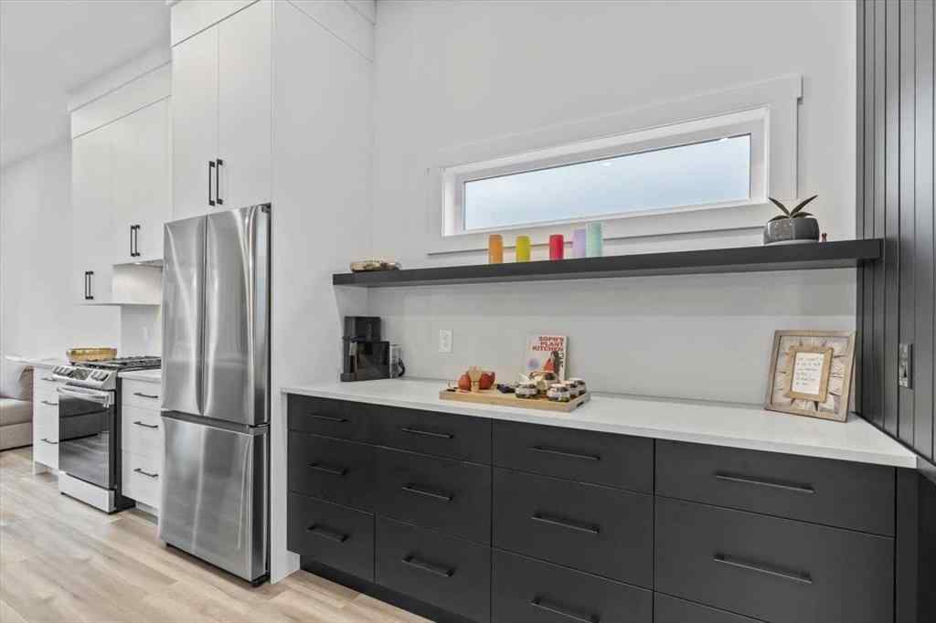 MLS® A2254072 - Unit #4 1825 27 Avenue SW in South Calgary Calgary, Residential