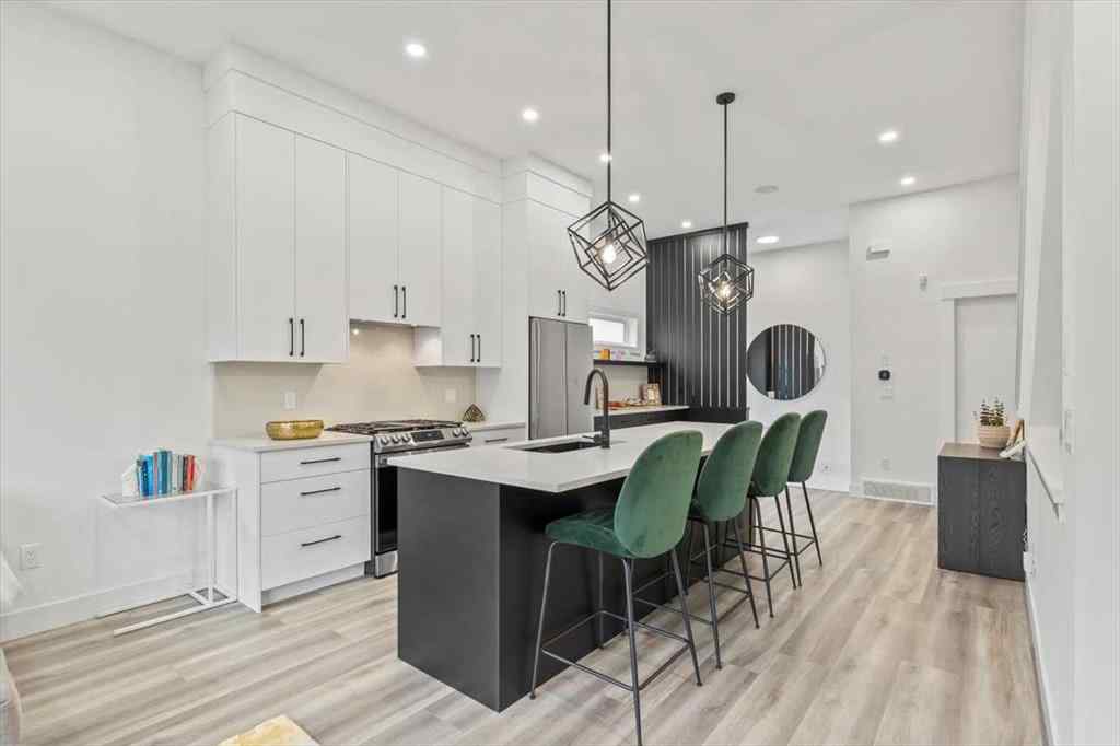 MLS® A2254072 - Unit #4 1825 27 Avenue SW in South Calgary Calgary, Residential