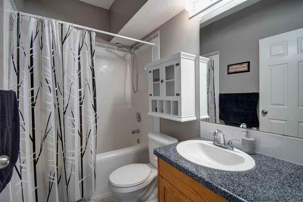 MLS® A2254076 - 1047 Creek Springs Rise NW in Silver Creek Airdrie, Residential