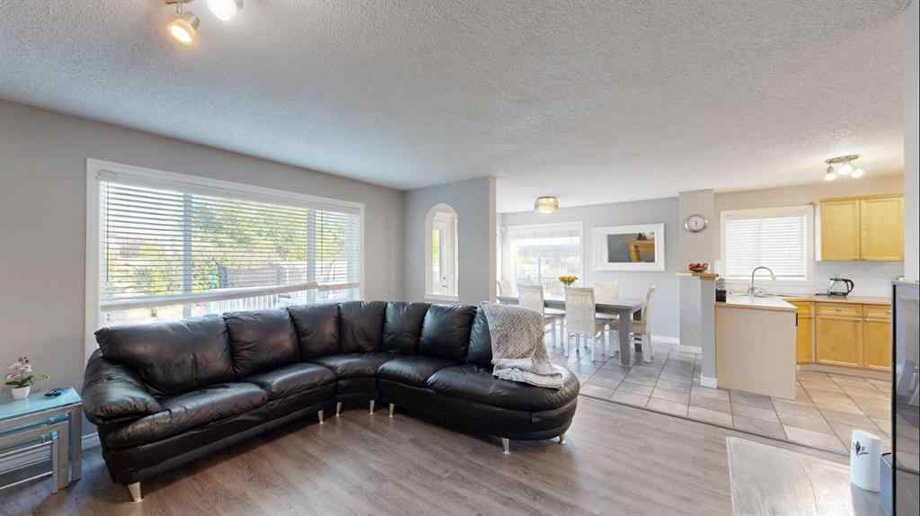 MLS® A2254078 - 70 Crystalridge Close  in Crystalridge Okotoks, Residential