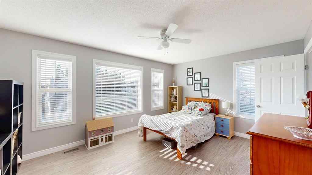MLS® A2254078 - 70 Crystalridge Close  in Crystalridge Okotoks, Residential