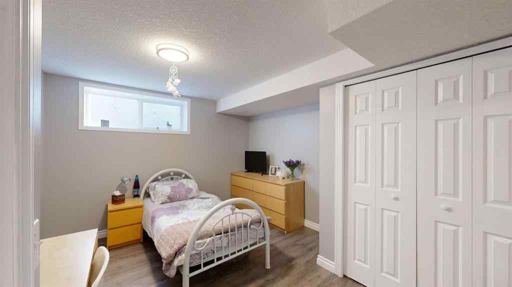 MLS® A2254078 - 70 Crystalridge Close  in Crystalridge Okotoks, Residential