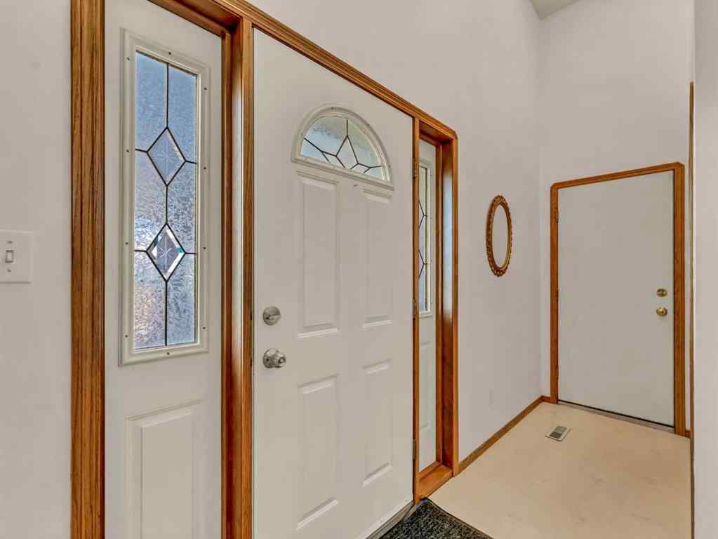 MLS® A2254079 - 120 Shannon Crescent SE in SE Southridge Medicine Hat, Residential