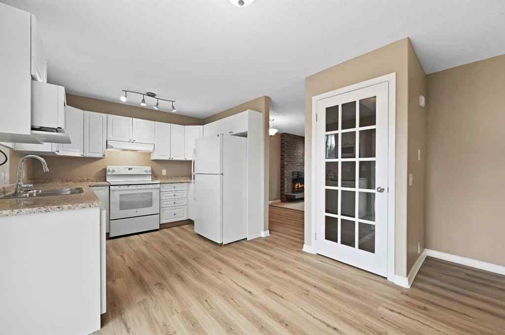 MLS® A2254086 - 5704 18 Avenue NE in Pineridge Calgary, Residential