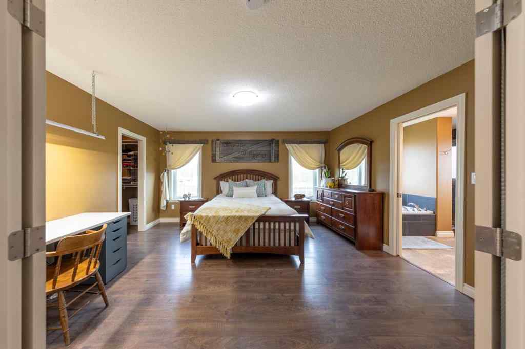 MLS® A2254093 - 406 6 Street N in Marwayne Marwayne, Residential