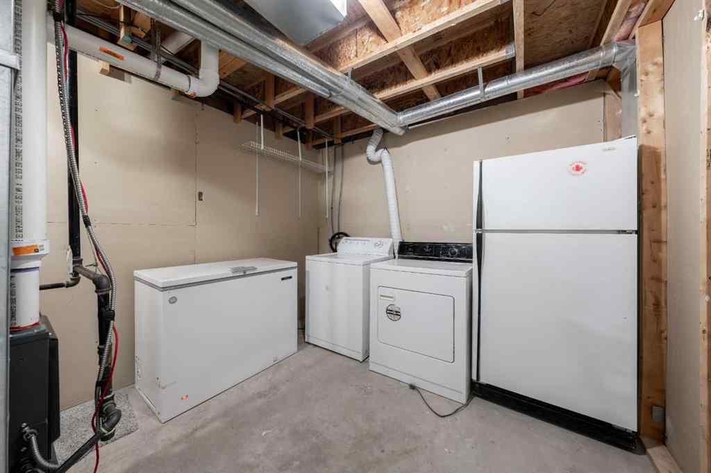 MLS® A2254095 - 8007 Laguna Way NE in Monterey Park Calgary, Residential