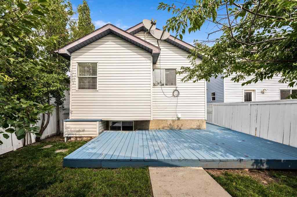 MLS® A2254095 - 8007 Laguna Way NE in Monterey Park Calgary, Residential