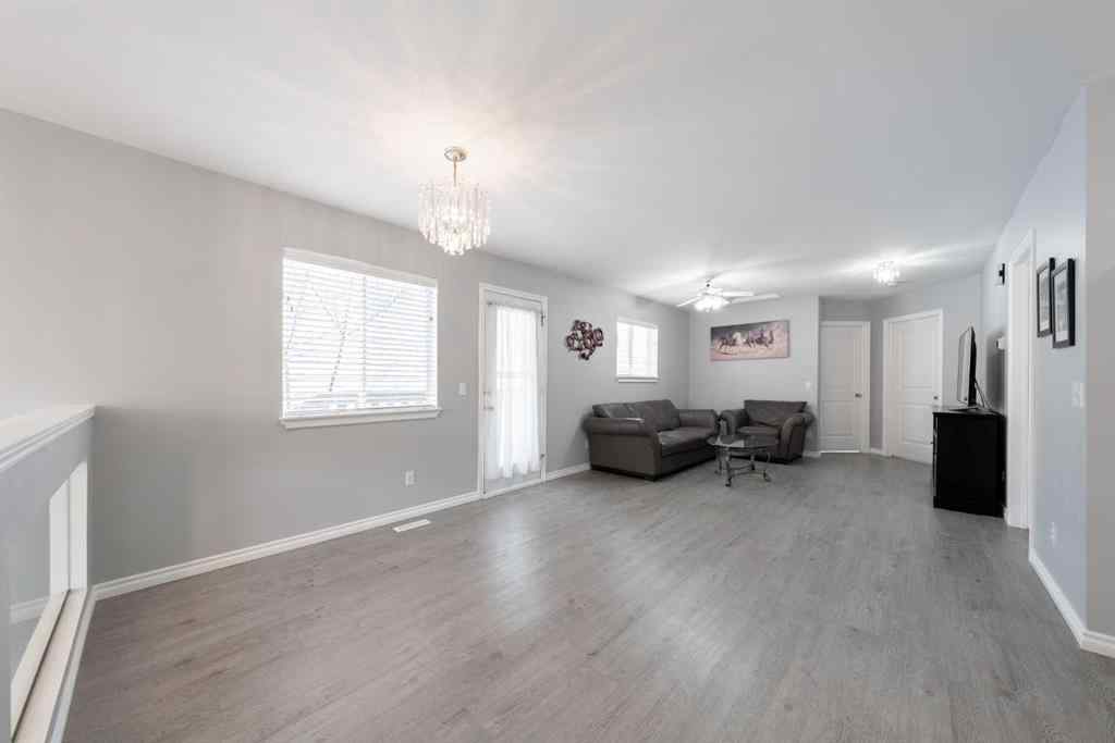 MLS® A2254095 - 8007 Laguna Way NE in Monterey Park Calgary, Residential