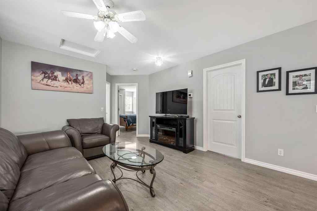 MLS® A2254095 - 8007 Laguna Way NE in Monterey Park Calgary, Residential
