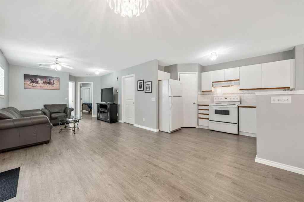 MLS® A2254095 - 8007 Laguna Way NE in Monterey Park Calgary, Residential