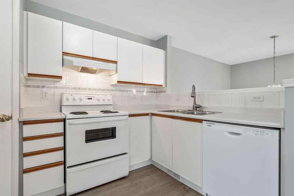 MLS® A2254095 - 8007 Laguna Way NE in Monterey Park Calgary, Residential