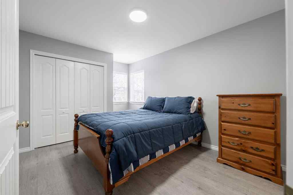 MLS® A2254095 - 8007 Laguna Way NE in Monterey Park Calgary, Residential