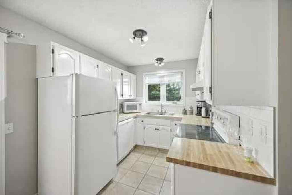 MLS® A2254096 - 6336 Falton Road NE in Falconridge Calgary, Residential