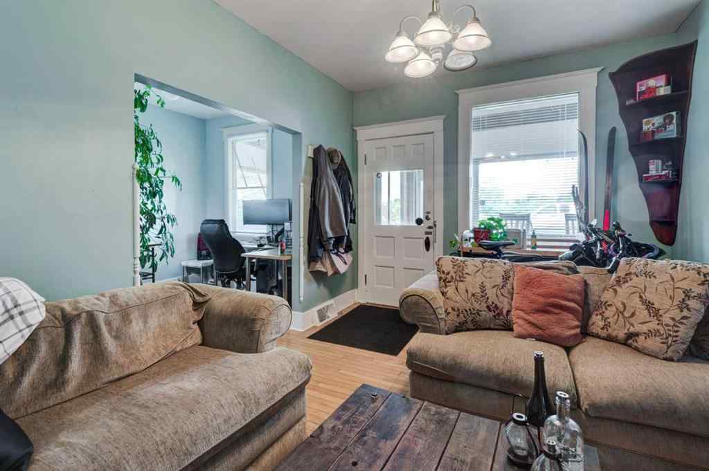 MLS® A2254097 - 2213 8 Avenue SE in Inglewood Calgary, Residential
