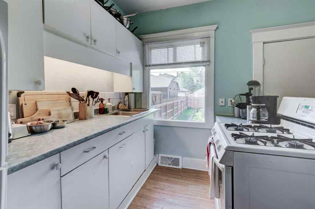 MLS® A2254097 - 2213 8 Avenue SE in Inglewood Calgary, Residential