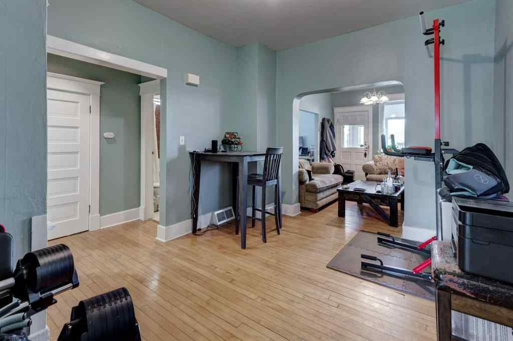 MLS® A2254097 - 2213 8 Avenue SE in Inglewood Calgary, Residential