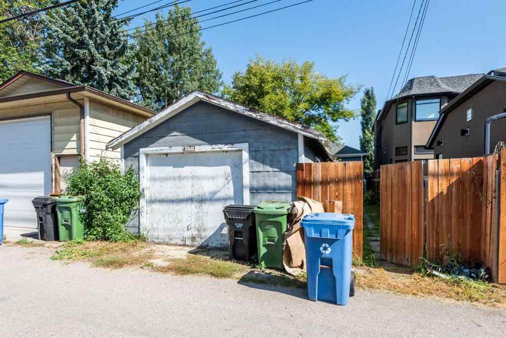 MLS® A2254097 - 2213 8 Avenue SE in Inglewood Calgary, Residential