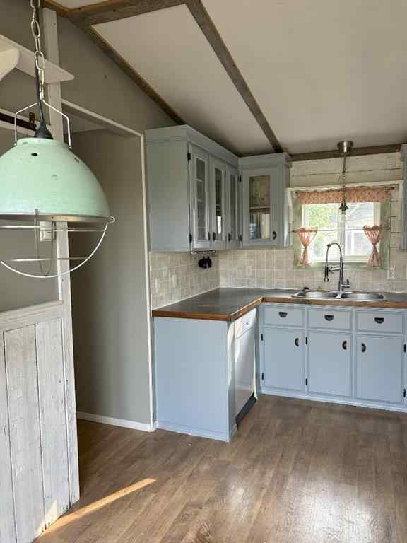 MLS® A2254100 - 5019 49 Street  in Amisk Amisk, Residential