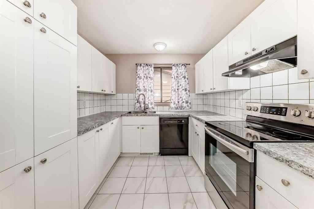MLS® A2254102 - 246 Berwick Drive NW in Beddington Heights Calgary, Residential