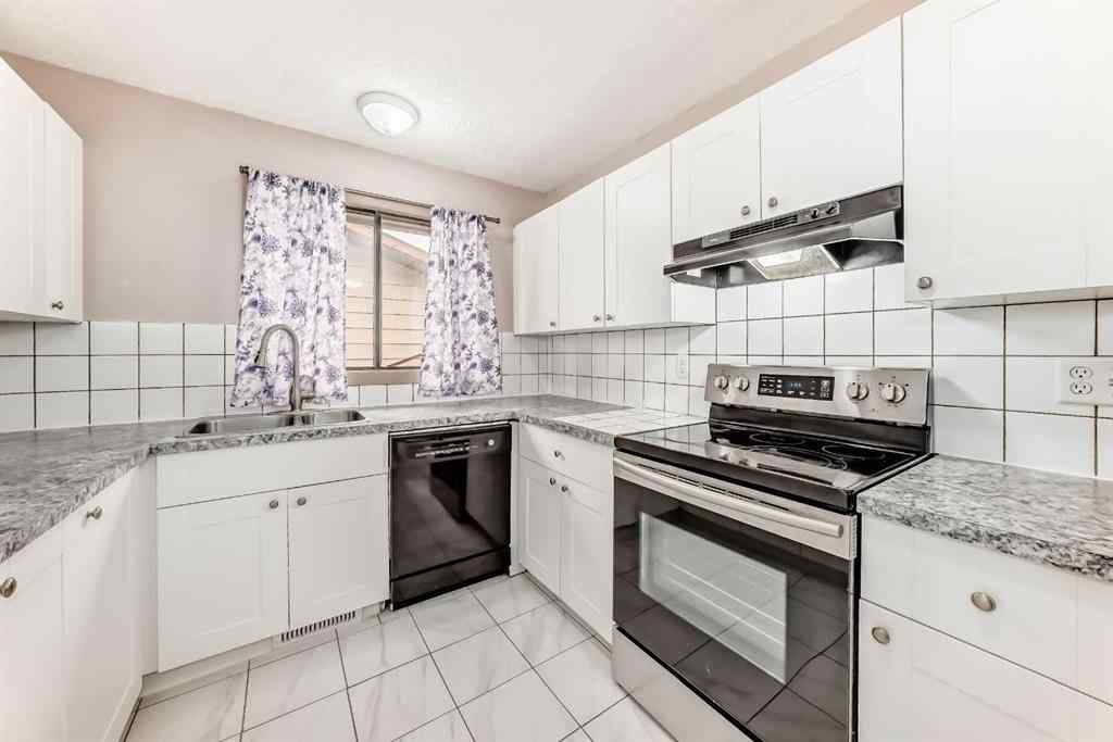 MLS® A2254102 - 246 Berwick Drive NW in Beddington Heights Calgary, Residential