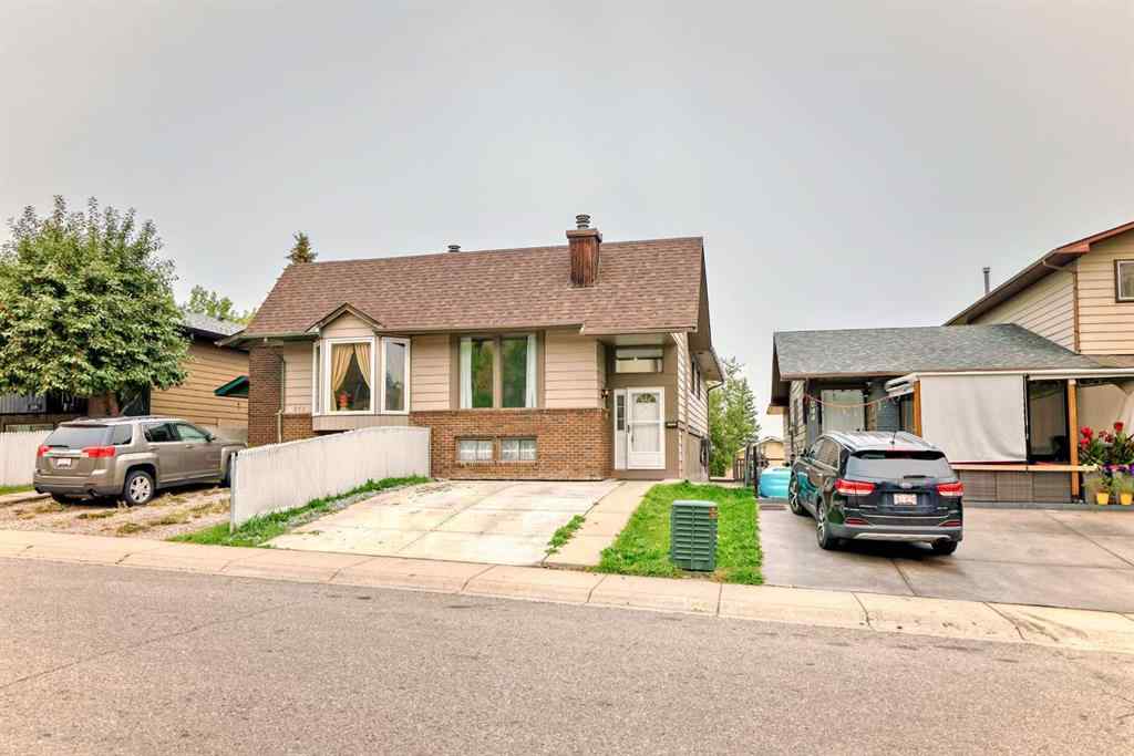 MLS® A2254102 - 246 Berwick Drive NW in Beddington Heights Calgary, Residential