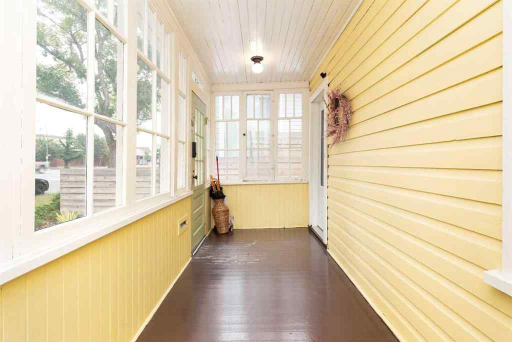 MLS® A2254103 - 818 6 Avenue S in London Road Lethbridge, Residential