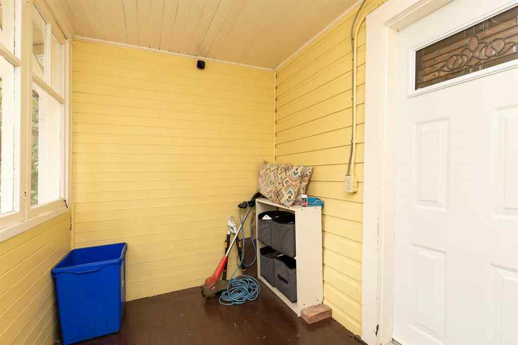 MLS® A2254103 - 818 6 Avenue S in London Road Lethbridge, Residential