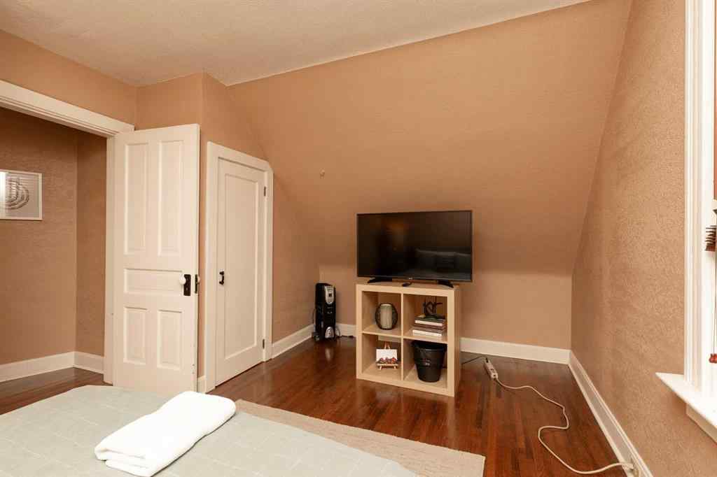 MLS® A2254103 - 818 6 Avenue S in London Road Lethbridge, Residential