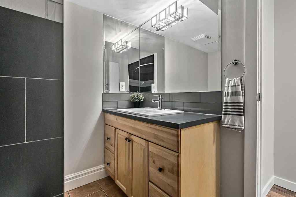 MLS® A2254106 - Unit #7 1607 26 Avenue SW in South Calgary Calgary, Residential