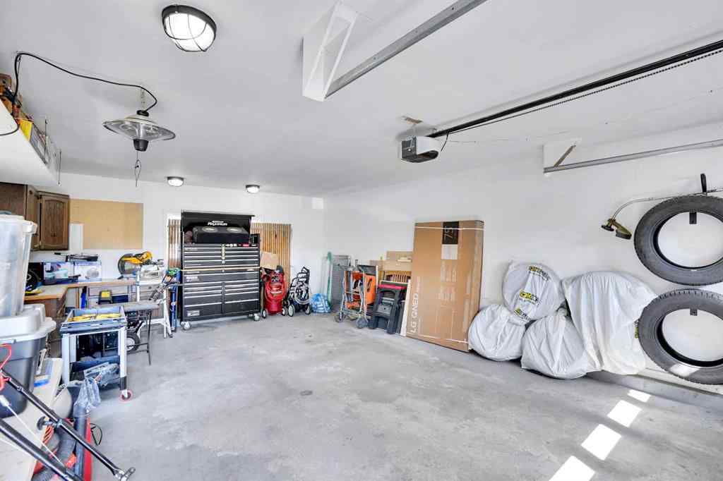 MLS® A2254108 - 210 2 Avenue  in NONE Linden, Residential