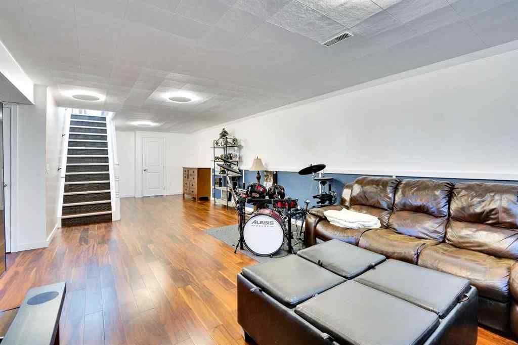 MLS® A2254108 - 210 2 Avenue  in NONE Linden, Residential