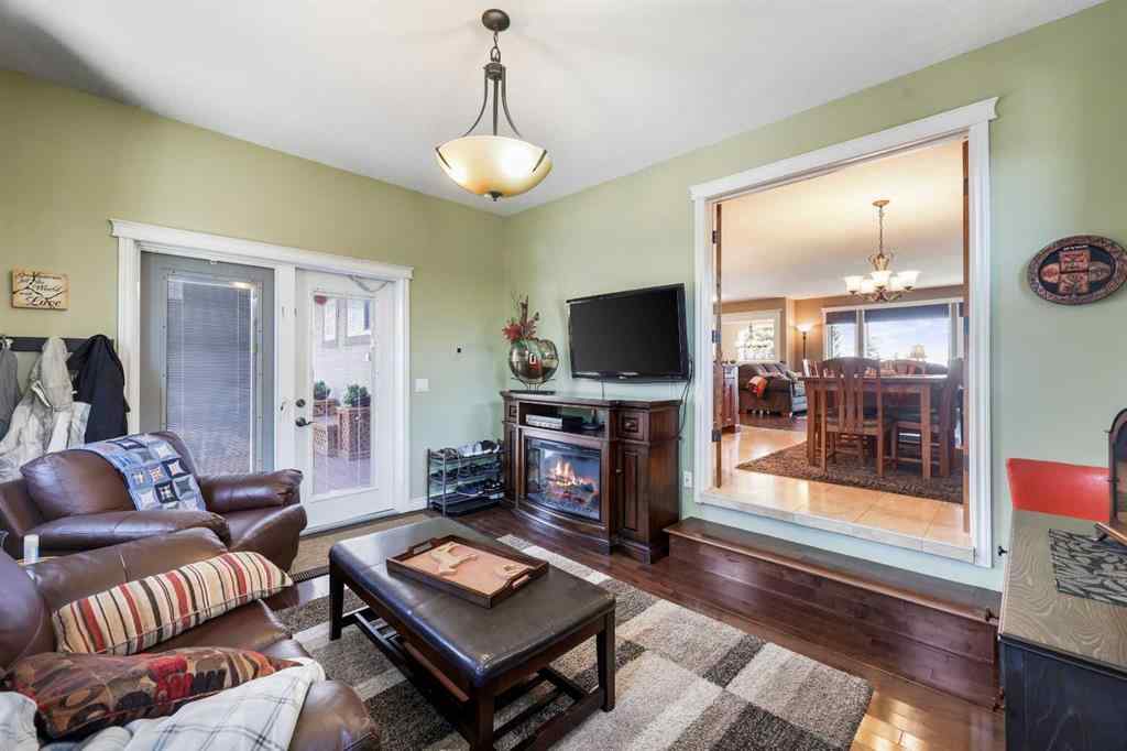 MLS® A2254112 - 1048 Hunterdale Place NW in Huntington Hills Calgary, Residential