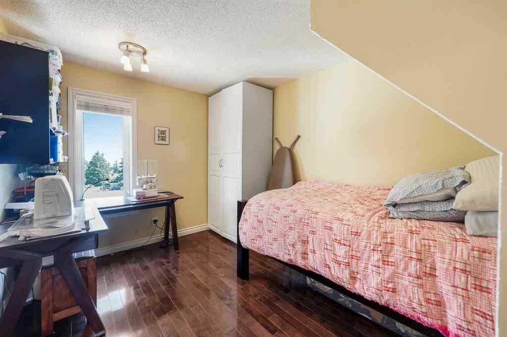 MLS® A2254112 - 1048 Hunterdale Place NW in Huntington Hills Calgary, Residential