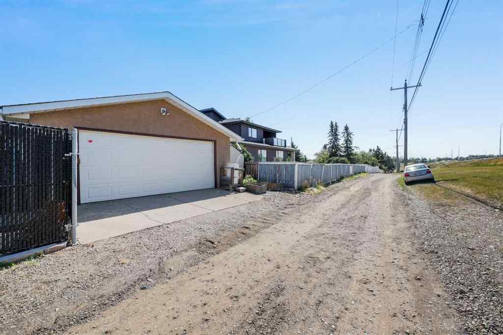 MLS® A2254112 - 1048 Hunterdale Place NW in Huntington Hills Calgary, Residential