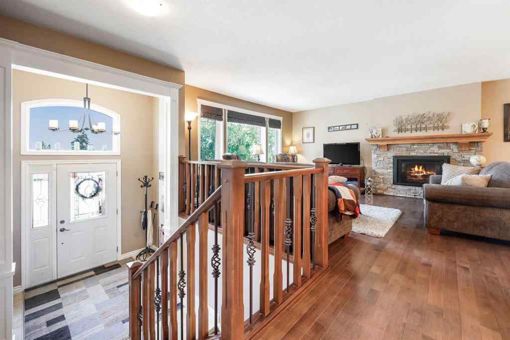 MLS® A2254112 - 1048 Hunterdale Place NW in Huntington Hills Calgary, Residential