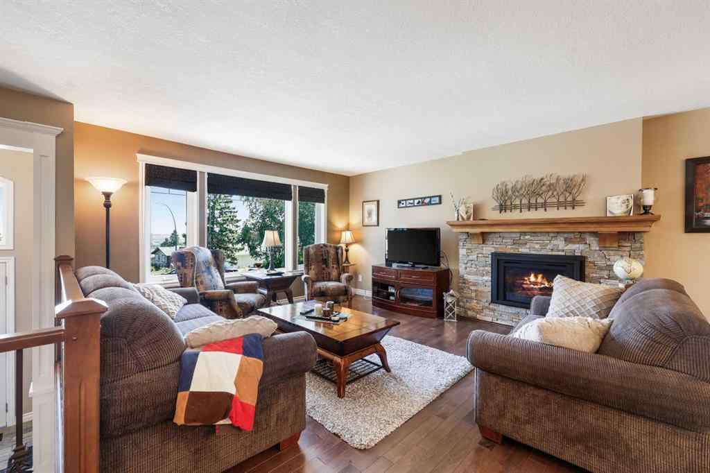 MLS® A2254112 - 1048 Hunterdale Place NW in Huntington Hills Calgary, Residential