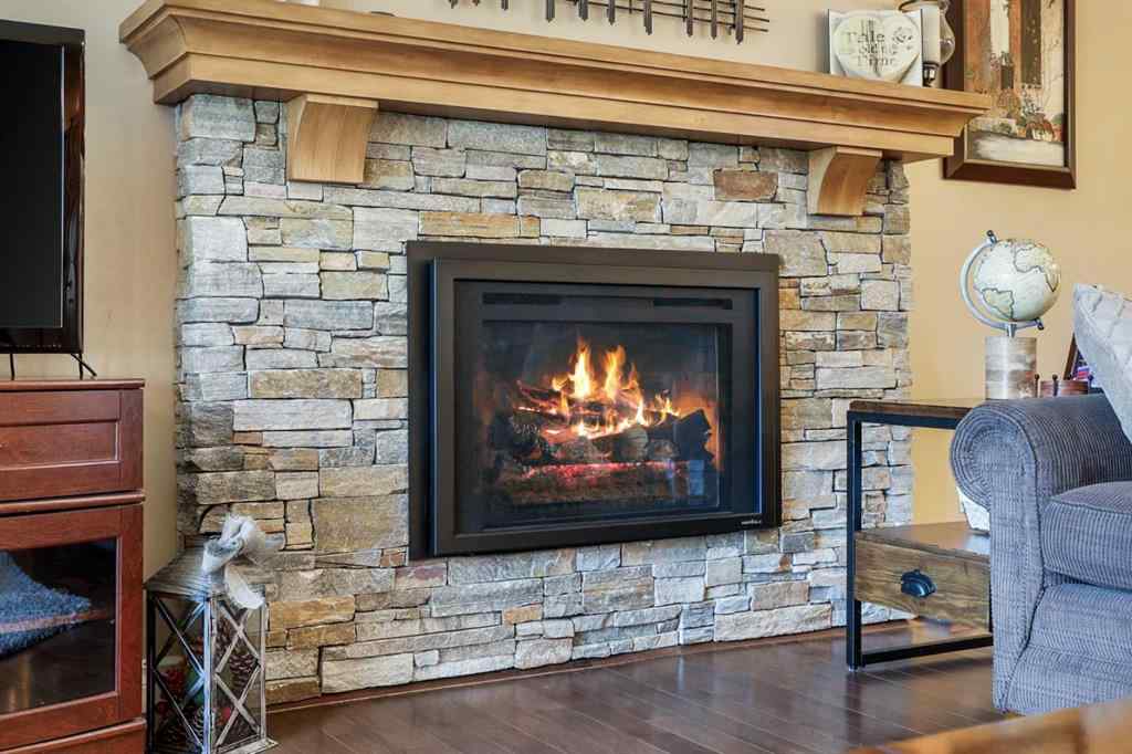 MLS® A2254112 - 1048 Hunterdale Place NW in Huntington Hills Calgary, Residential