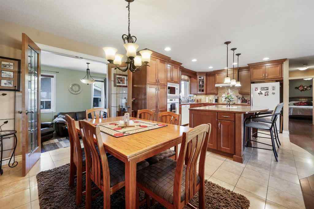 MLS® A2254112 - 1048 Hunterdale Place NW in Huntington Hills Calgary, Residential