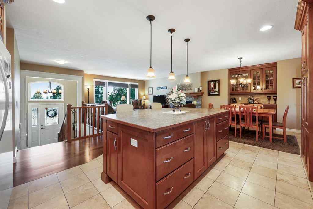 MLS® A2254112 - 1048 Hunterdale Place NW in Huntington Hills Calgary, Residential