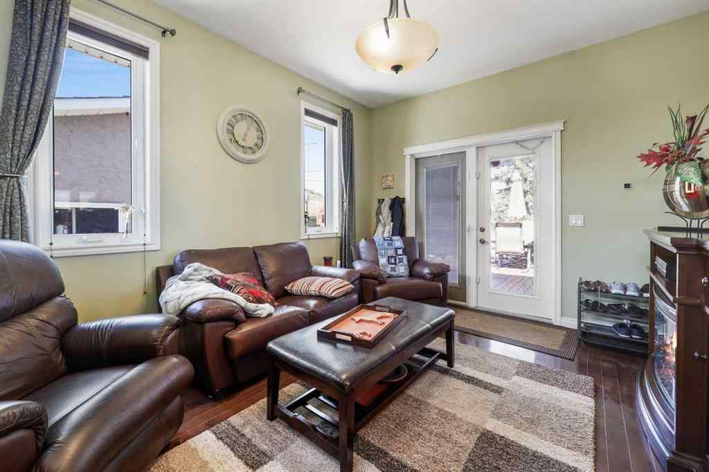 MLS® A2254112 - 1048 Hunterdale Place NW in Huntington Hills Calgary, Residential