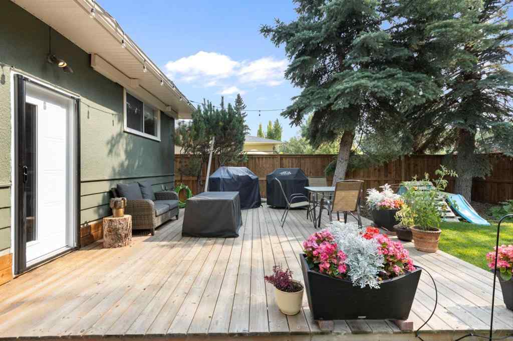 MLS® A2254113 - 1327 87 Avenue SW in Haysboro Calgary, Residential