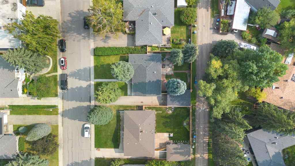 MLS® A2254113 - 1327 87 Avenue SW in Haysboro Calgary, Residential