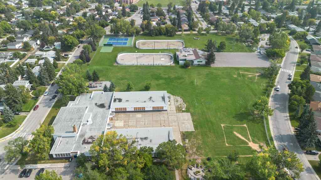 MLS® A2254113 - 1327 87 Avenue SW in Haysboro Calgary, Residential