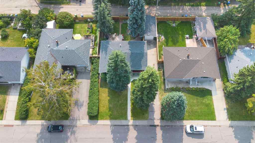 MLS® A2254113 - 1327 87 Avenue SW in Haysboro Calgary, Residential