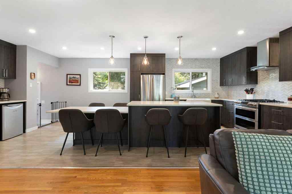 MLS® A2254113 - 1327 87 Avenue SW in Haysboro Calgary, Residential