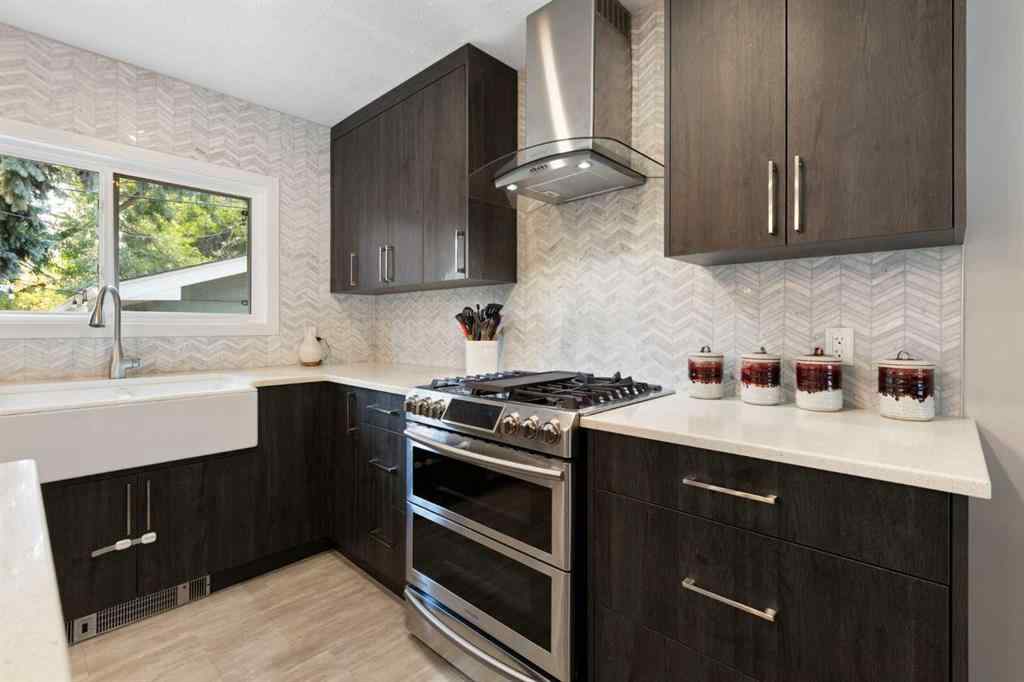 MLS® A2254113 - 1327 87 Avenue SW in Haysboro Calgary, Residential