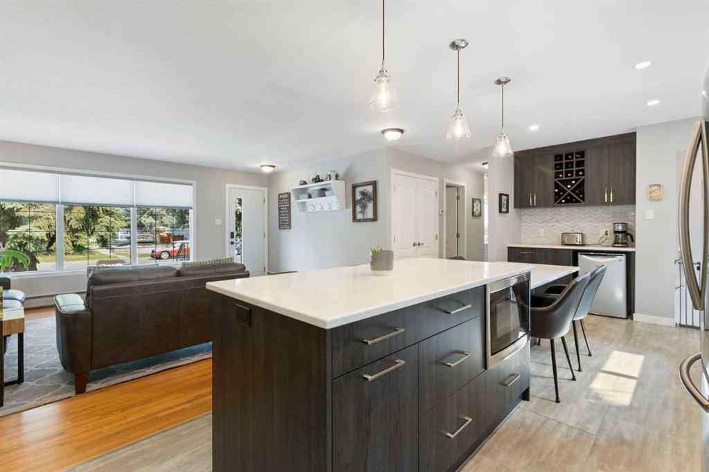 MLS® A2254113 - 1327 87 Avenue SW in Haysboro Calgary, Residential